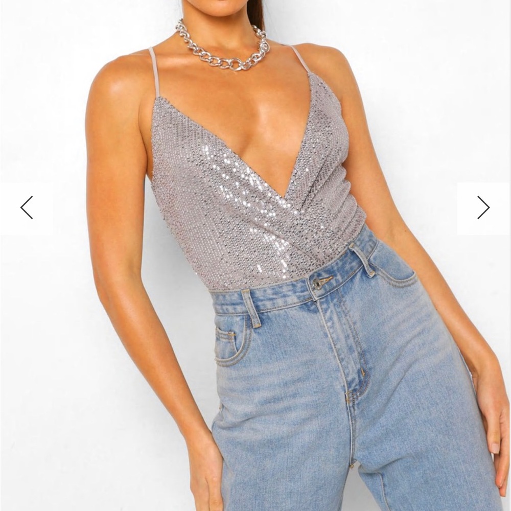 Boo Hoo Silver/Gray Sequined Faux Wrap Plunge Neck Strappy Bodysuit Small NWT